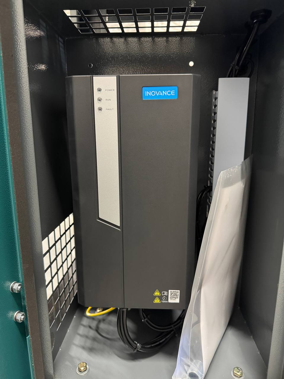 Винтовой компрессор с частотным преобразователем ВК 7,5/8 PM