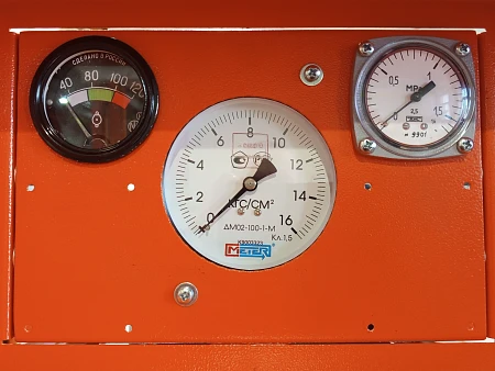 Станция компрессорная электрическая взрывозащищенная шахтная ЗИФ-ШВ 4/0,7 (660; 380 В, на салазках)