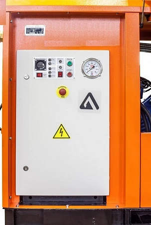 Станция компрессорная электрическая уличная ЗИФ-СВЭ-12,0/1,0 в кожухе